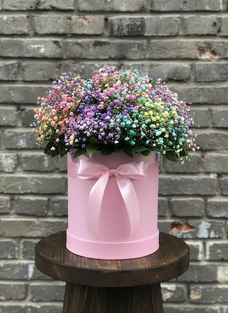 Цветочная композиция из Гипсофила и Розы в шляпной коробке в Морозово