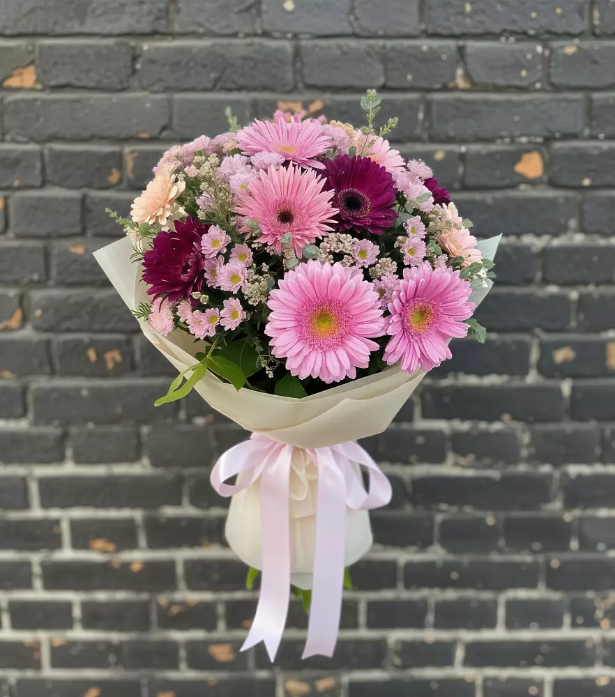Букет цветов из: Герберы и Хризантемы в Морозово