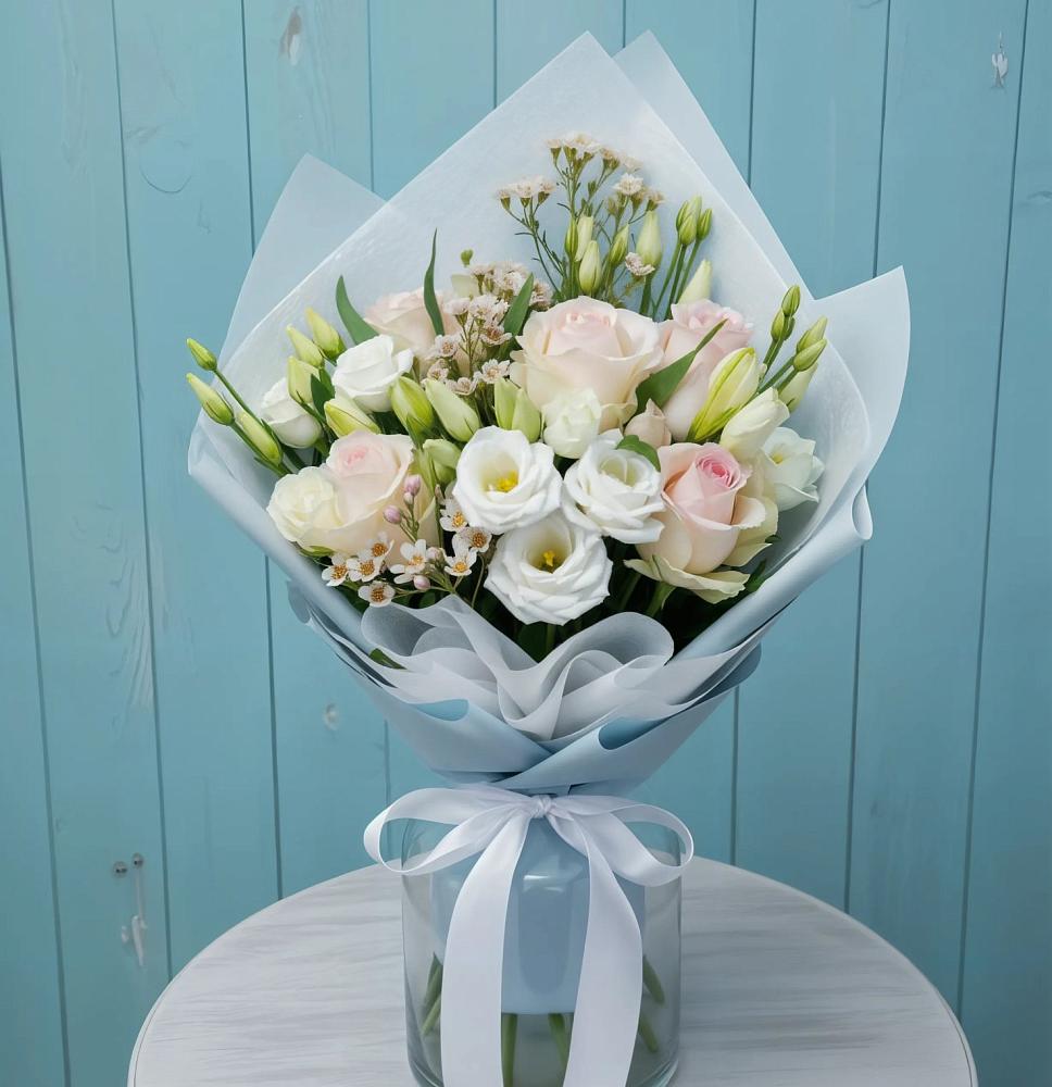 Букет цветов из: Розы и Лизиантусы в Морозово