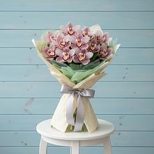 Букет цветов из:  Орхидеи и Розы в Морозово