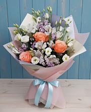 Букет цветов из:  Лизиантусы, Розы, Альстромерии и Гипсофила в Морозово