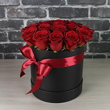 Цветочная композиция из Розы в шляпной коробке в Морозово