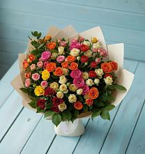 Букет Микс из разноцветных кустовых роз в Морозово